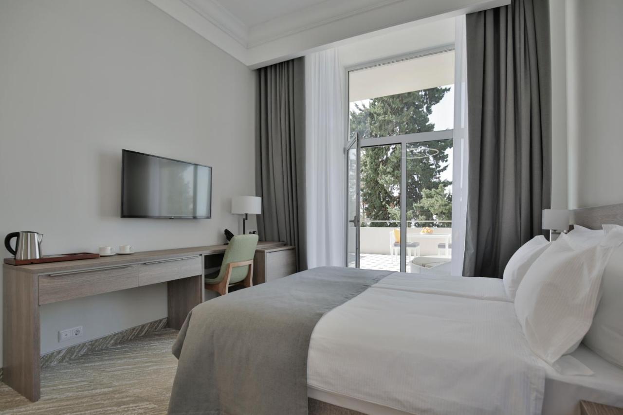 Garden Resort Гагра Екстер'єр фото