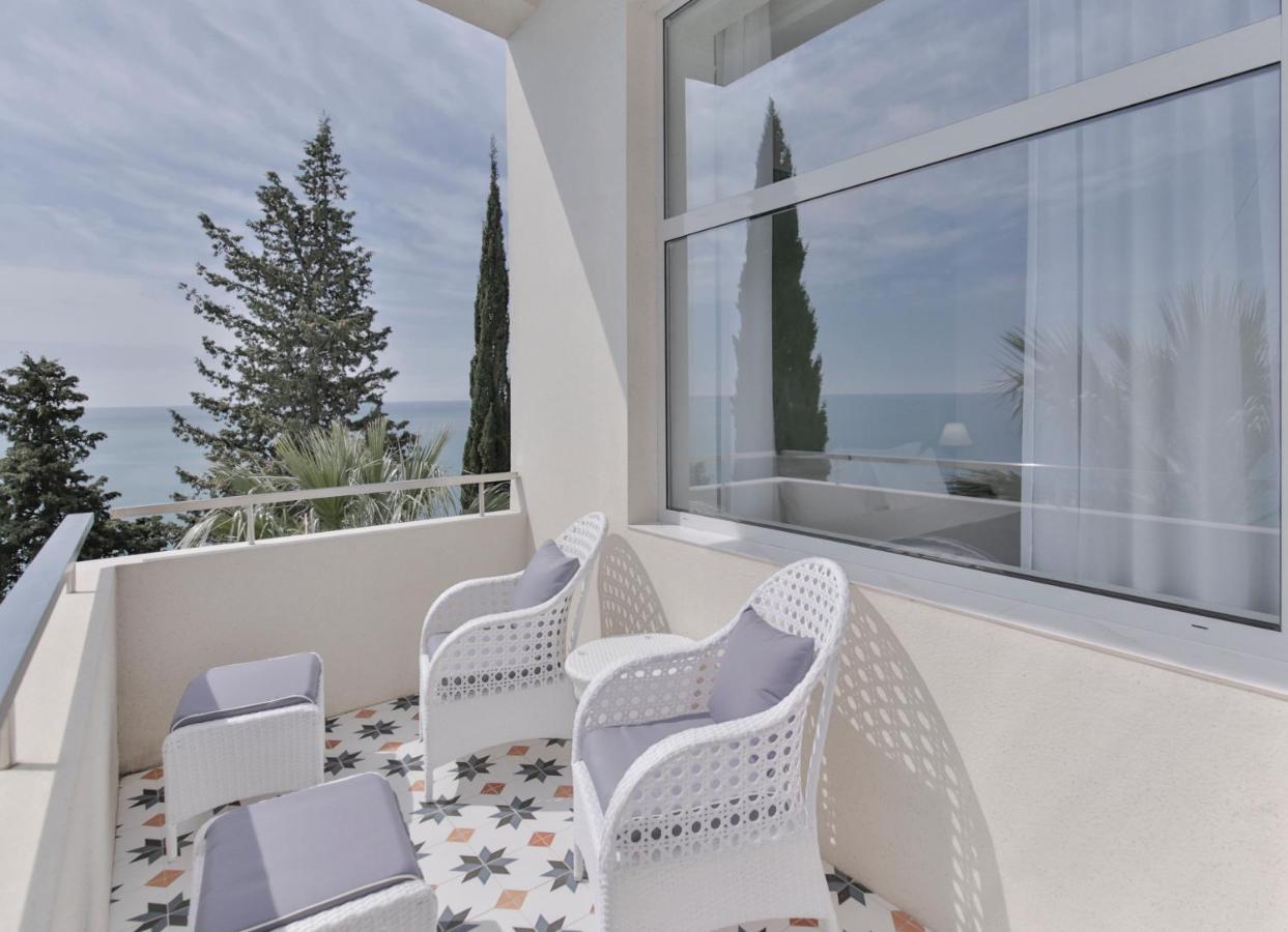 Garden Resort Гагра Екстер'єр фото
